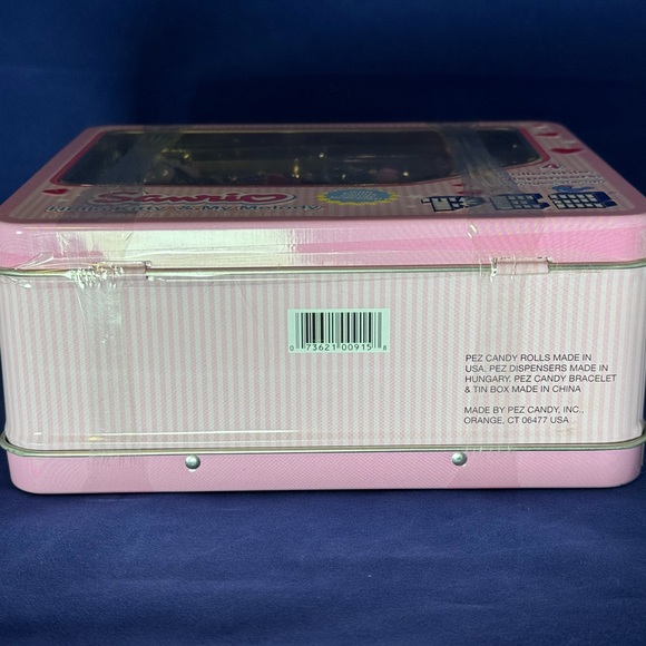 Hello Kitty & My Melody Pez, Sanrio, metal lunchbox style container New/unopened - Picture 10 of 15